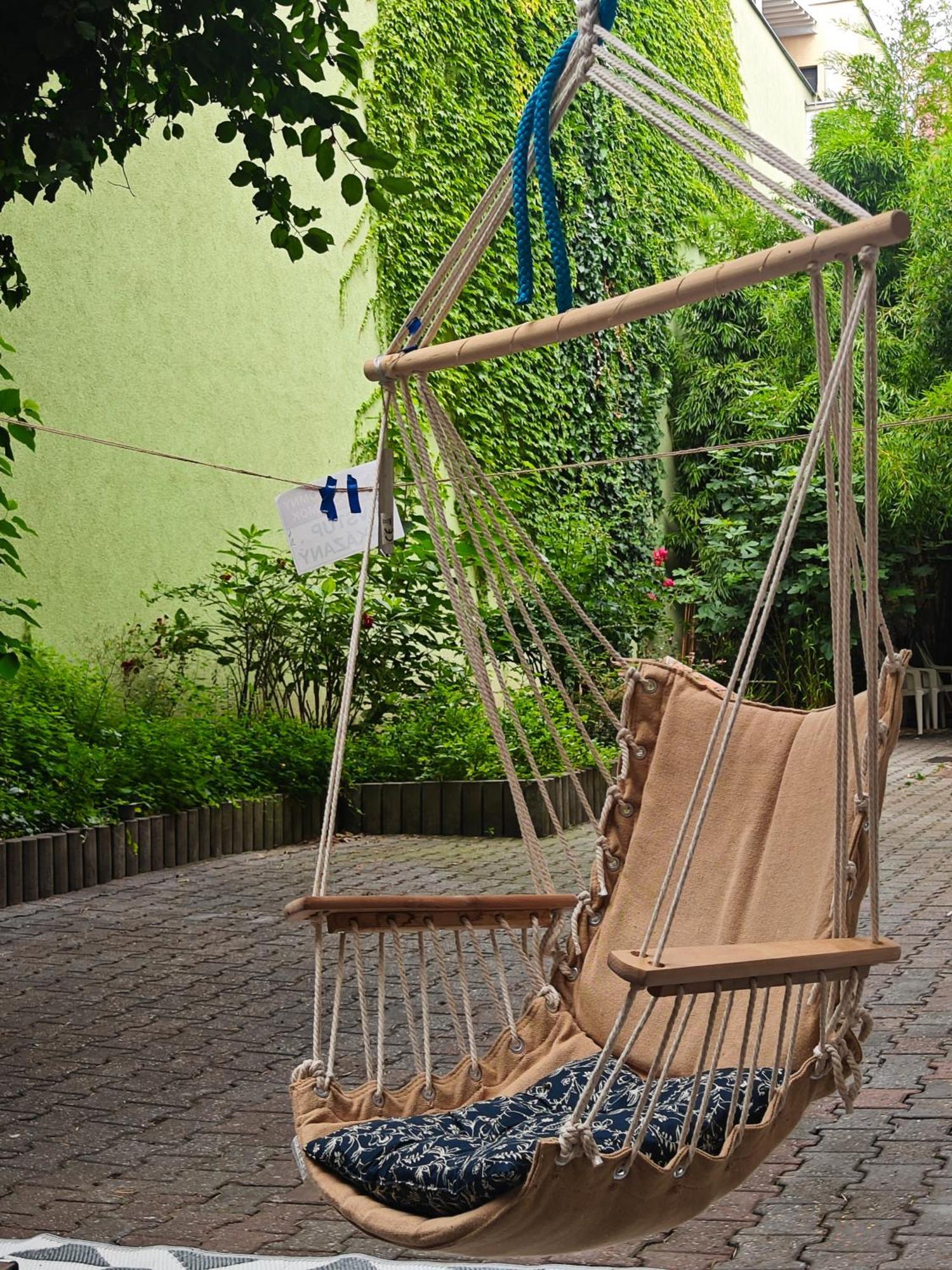 Vintage Room With Garden View Bratislava Exterior foto