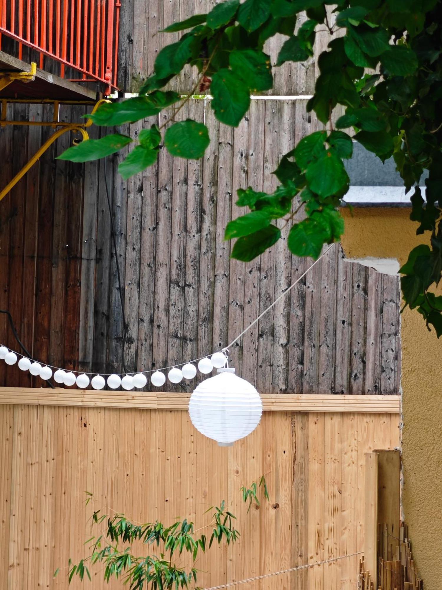 Vintage Room With Garden View Bratislava Exterior foto